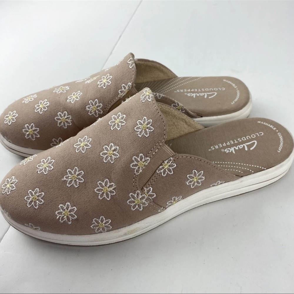 Clarks Cloudsteppers Breeze Shore Slip On Shoes